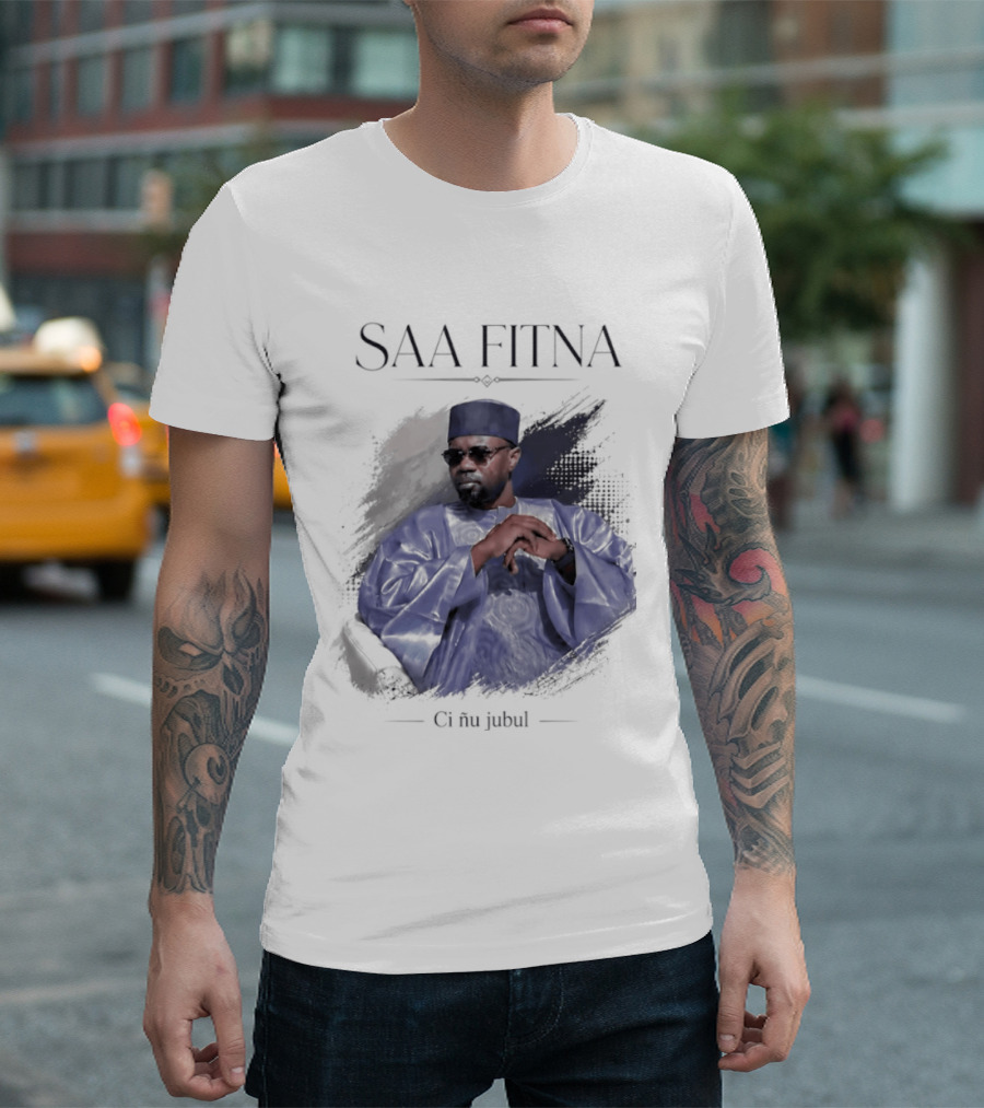 Saa Fitna Ci Nu Jubul Senegal Politics Blue Robe Man T-Shirt
