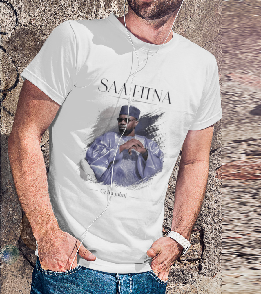 Saa Fitna Ci Nu Jubul Senegal Politics Blue Robe Man T-Shirt