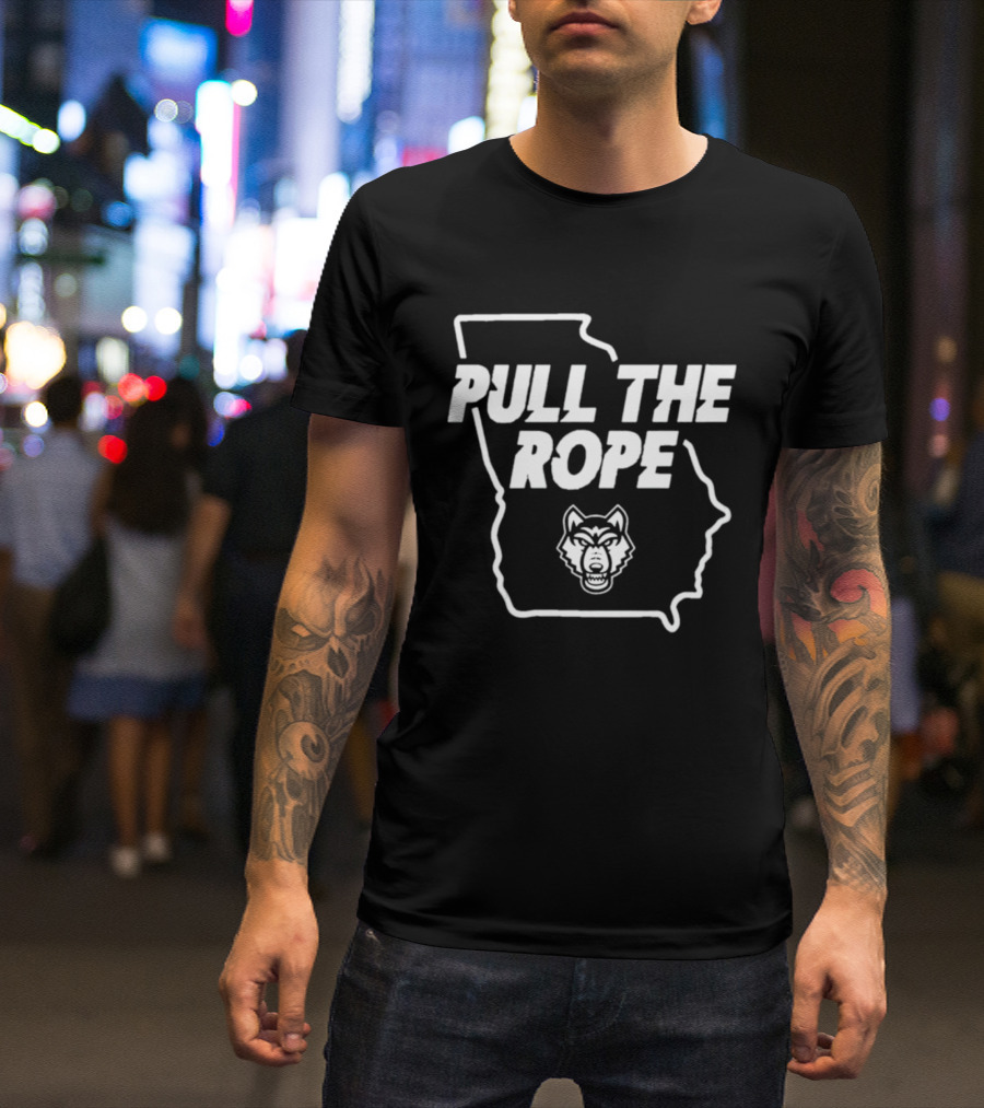 Pull The Rope Georgia Wolf Head Football T-Shirt