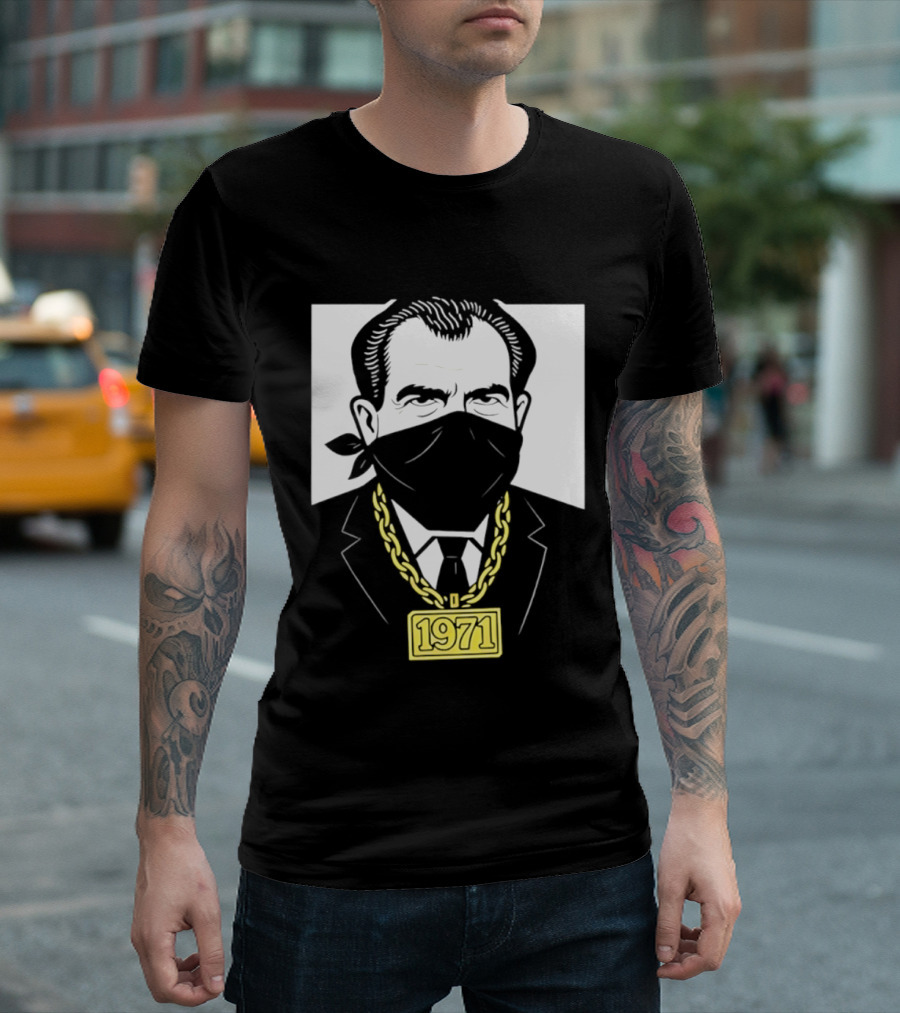 Richard Nixon 1971 Bandana Gold Chain T-Shirt