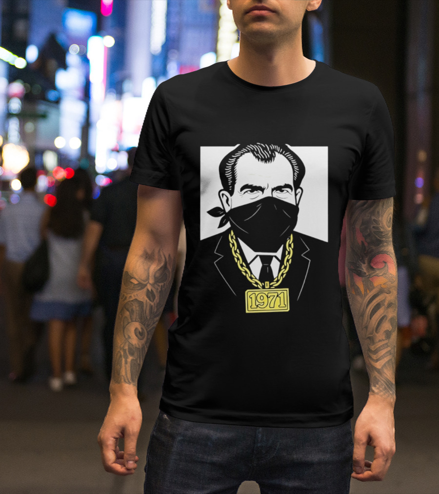Richard Nixon 1971 Bandana Gold Chain T-Shirt