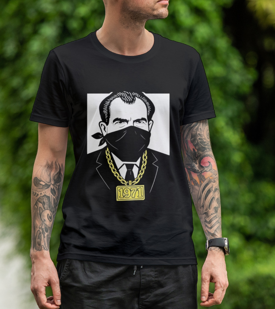 Richard Nixon 1971 Bandana Gold Chain T-Shirt