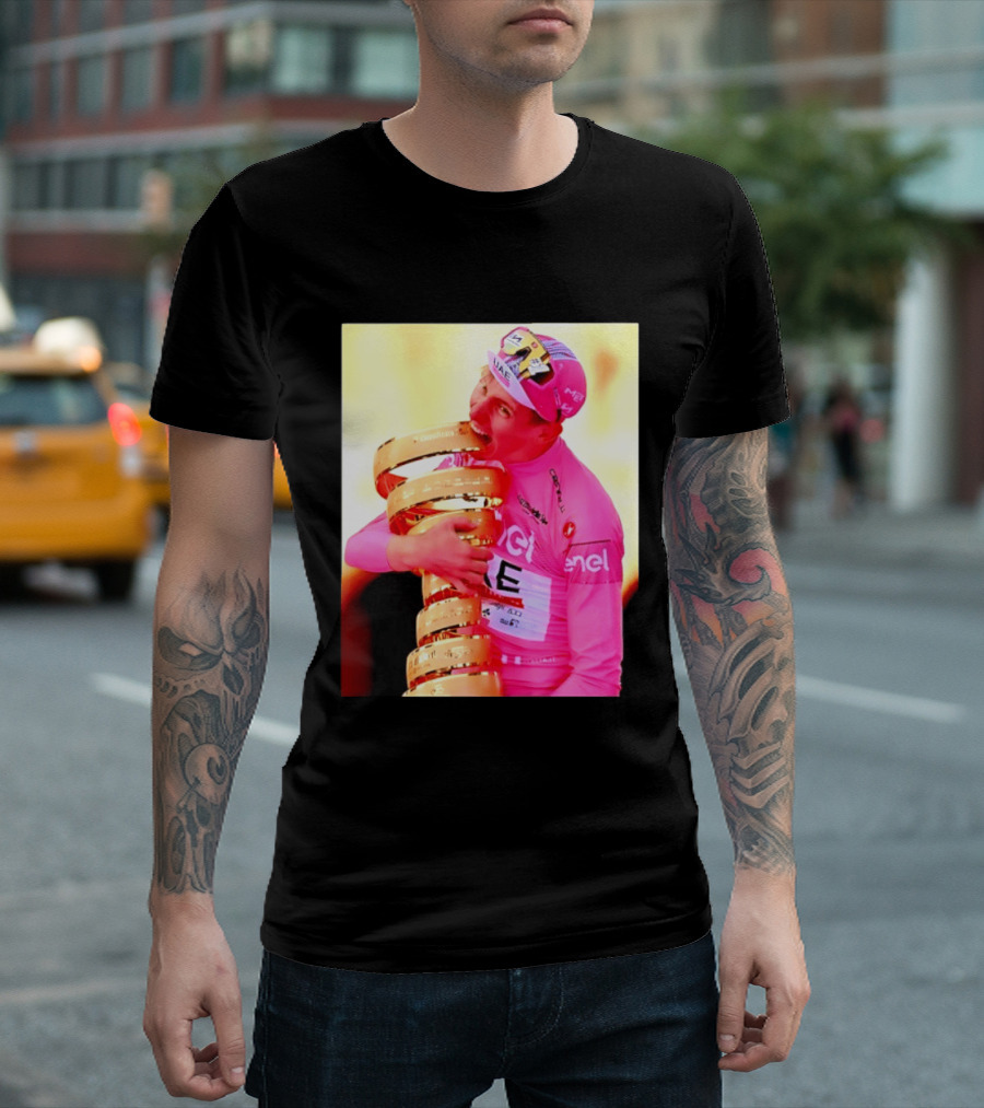 Tadej Pogacar 2024 Giro D'Italia Trophy Celebration In Pink Jersey T-Shirt