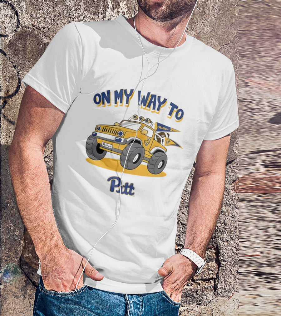 On My Way To Pitt Panthers Jeep With Flags And Tires T-Shirt