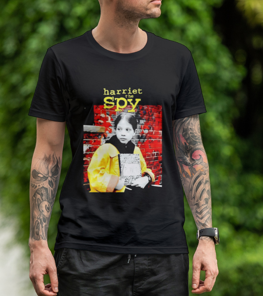 Harriet The Spy Michelle Trachtenberg Classic Yellow Raincoat Notepad T-Shirt