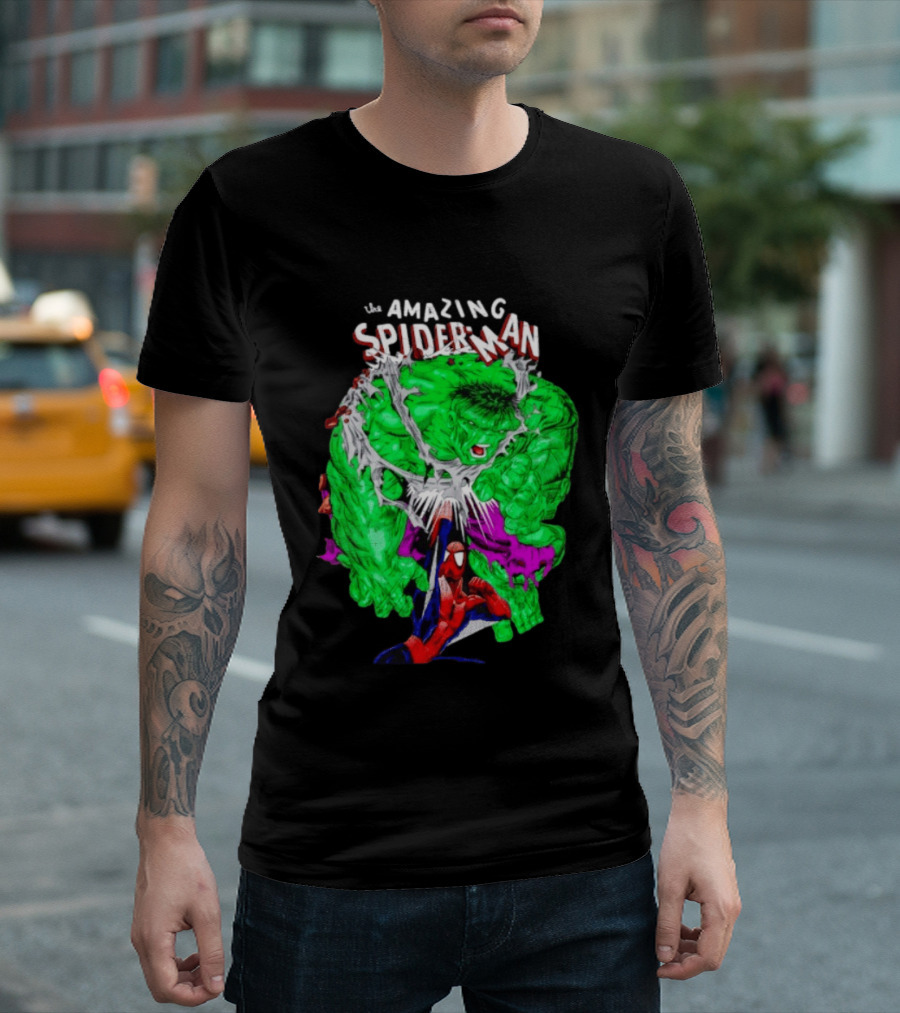 The Amazing Spider Man The Incredible Hulk Comic Style Showdown T-Shirt