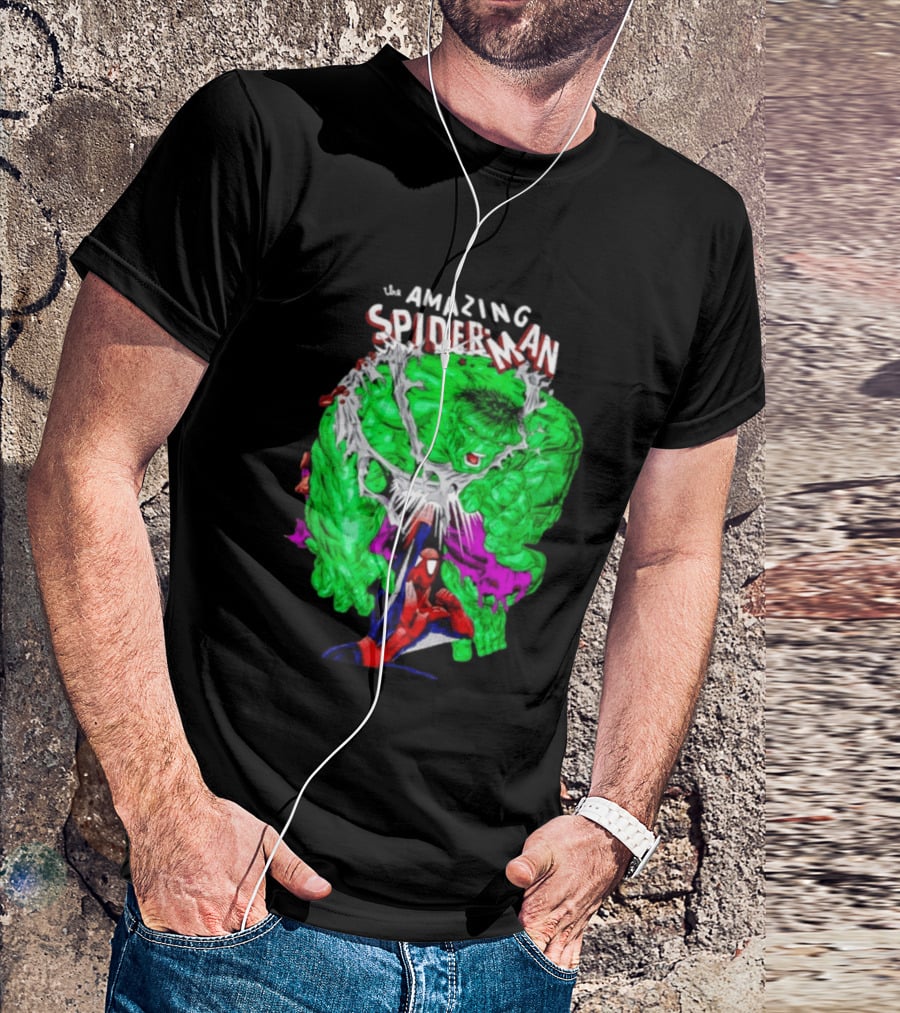 The Amazing Spider Man The Incredible Hulk Comic Style Showdown T-Shirt
