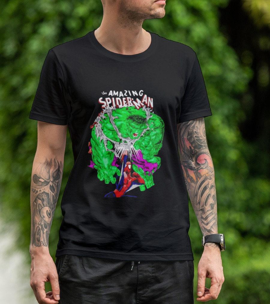 The Amazing Spider Man The Incredible Hulk Comic Style Showdown T-Shirt