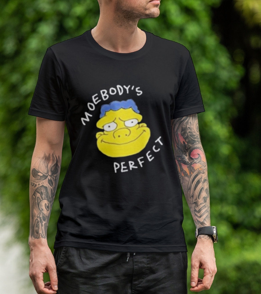 Moebody's Perfect Yellow Cartoon Face With Blue Hair Smirk T-Shirt
