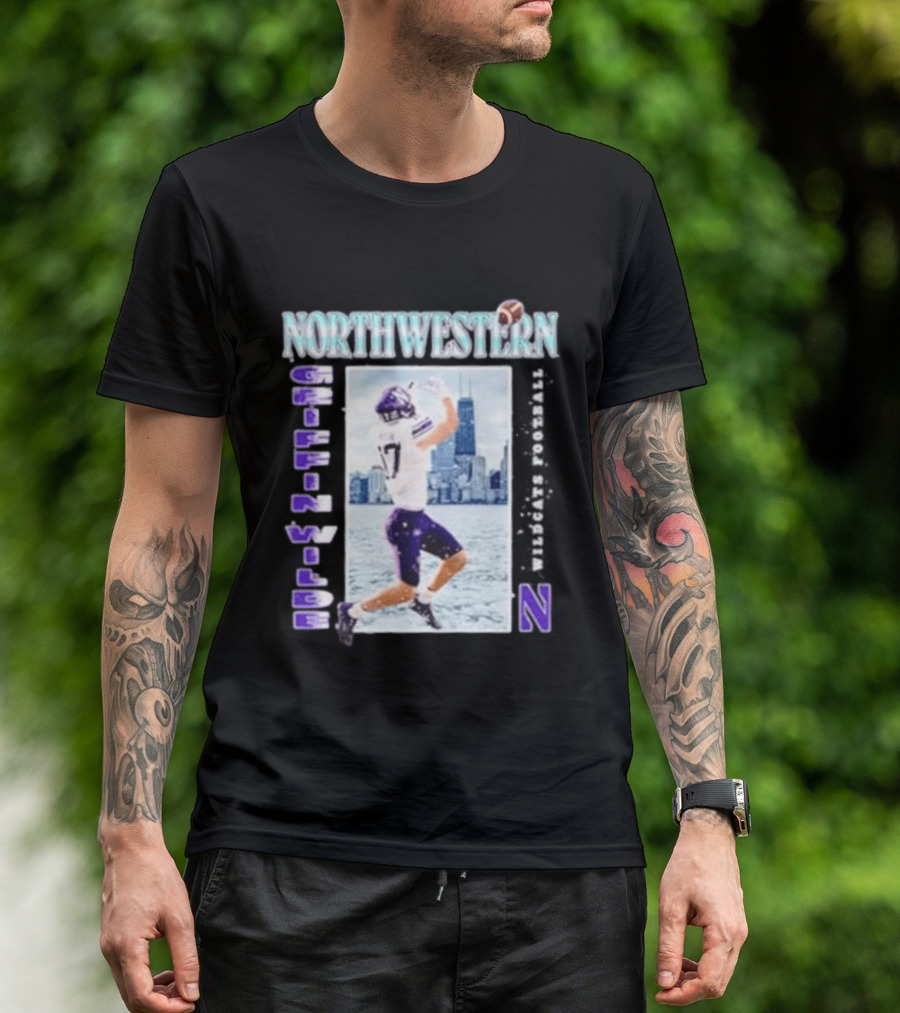 Northwestern Wildcats Football Griffin Wilde No 17 Chicago Skyline T-Shirt