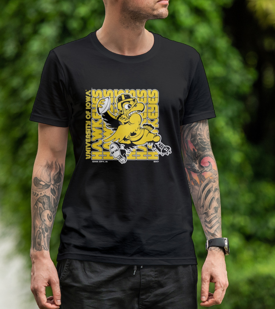 University Of Iowa Hawkeyes Mascot Iowa City Retro 1847 T-Shirt