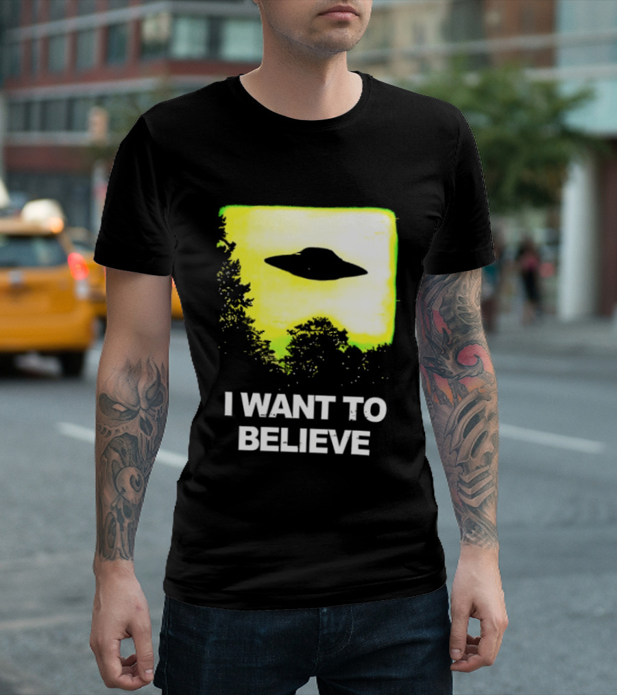 Alien I Want To Believe UFO Silhouette Paranormal Activity The Truth Is Out There T-Shirt