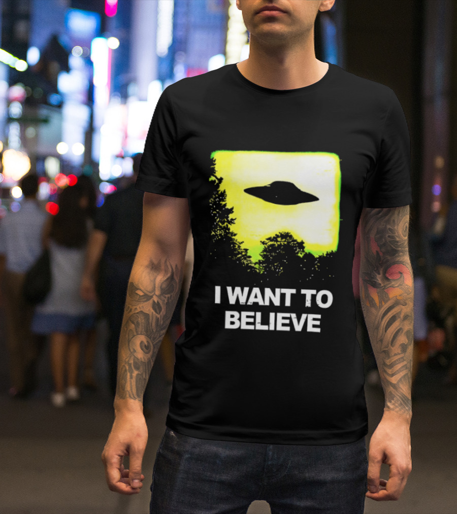 Alien I Want To Believe UFO Silhouette Paranormal Activity The Truth Is Out There T-Shirt