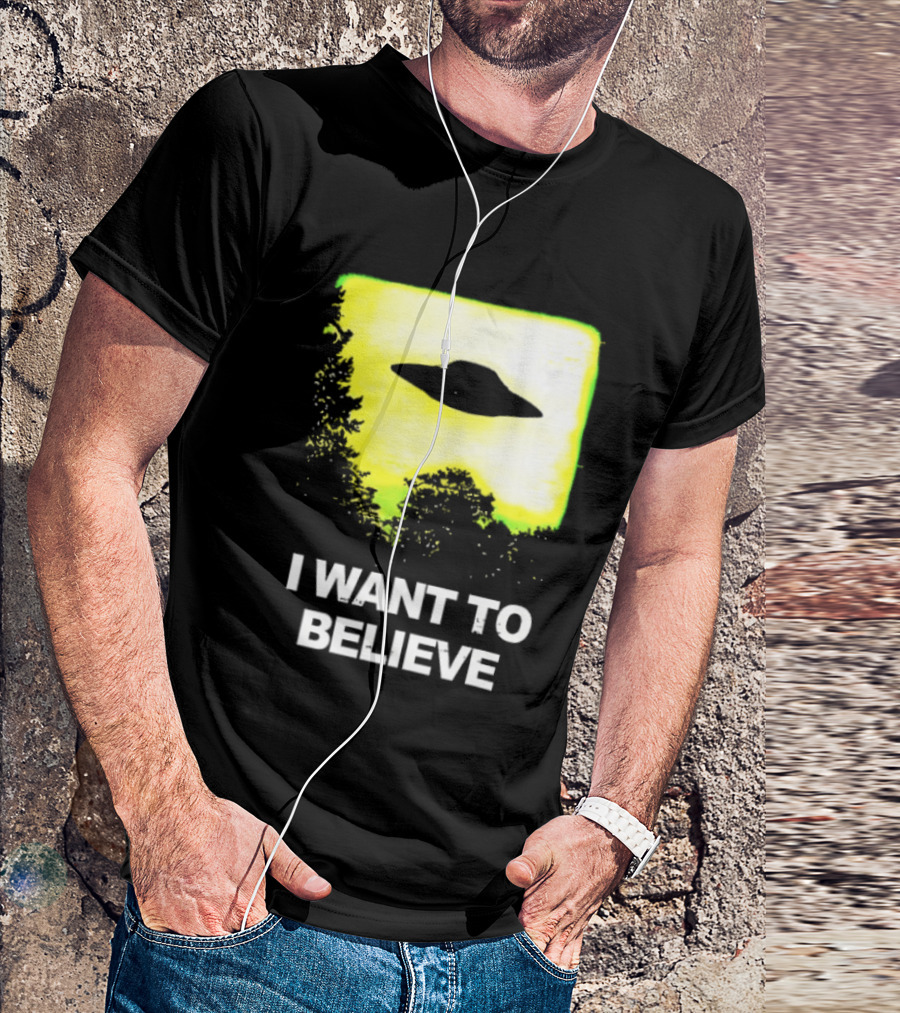 Alien I Want To Believe UFO Silhouette Paranormal Activity The Truth Is Out There T-Shirt