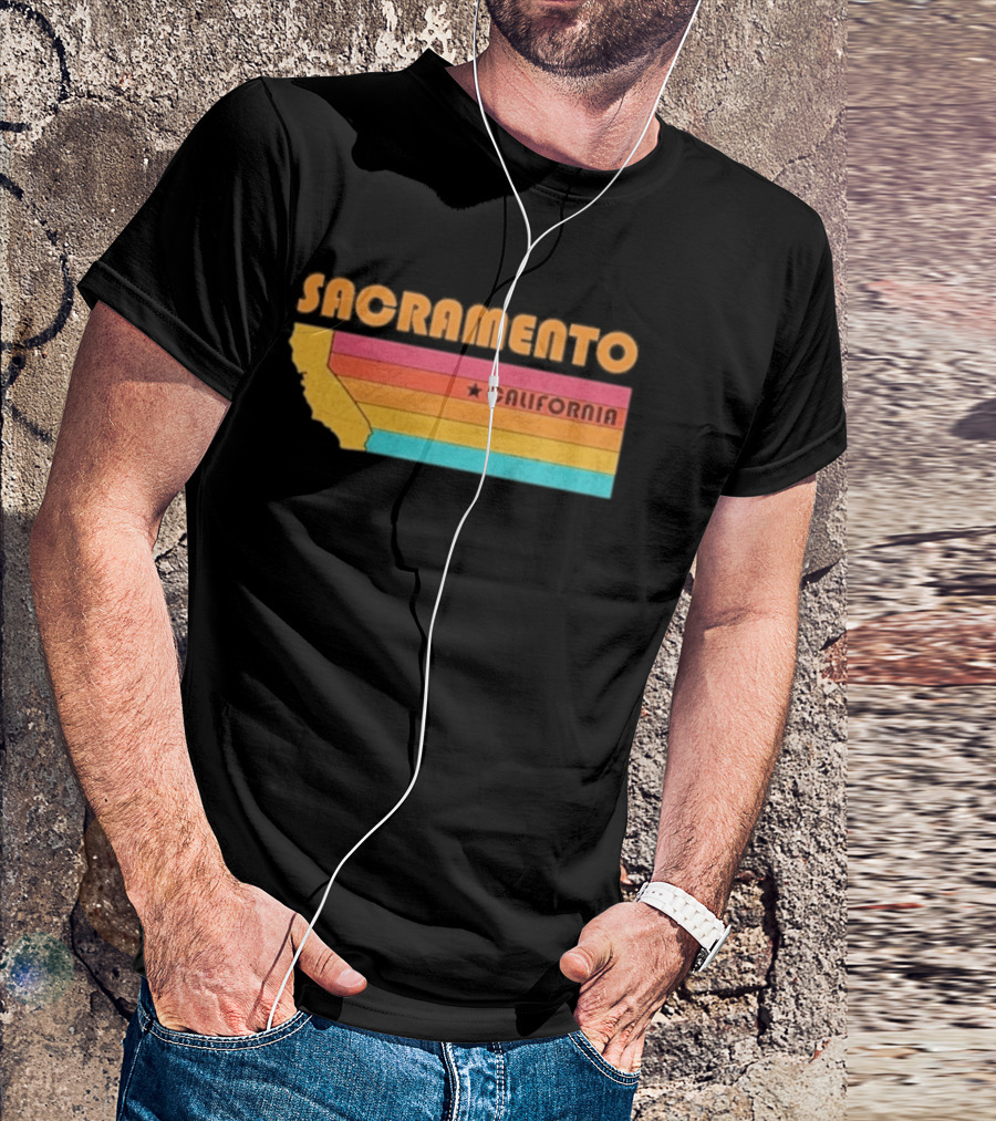 Sacramento California Retro Map Souvenir T-Shirt