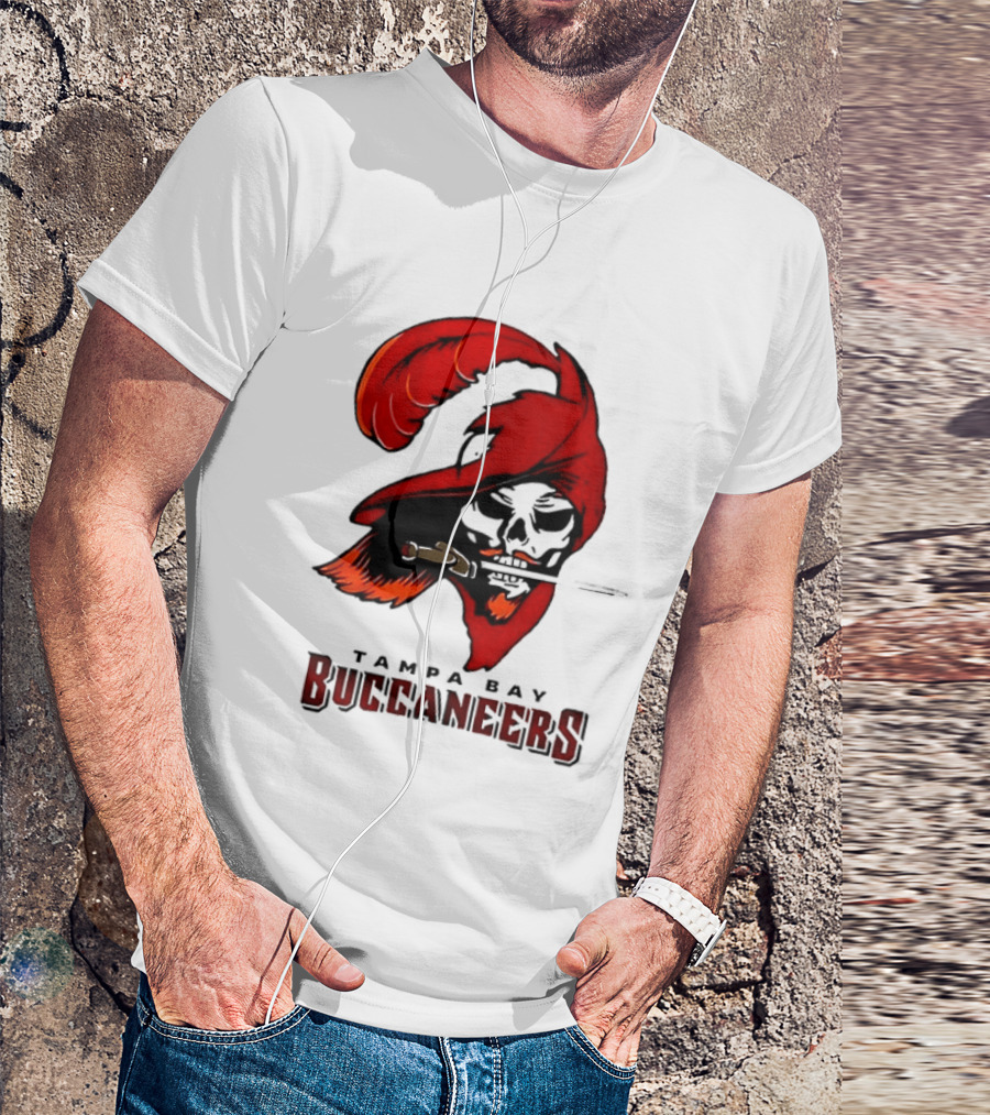 Rueben Bain Jr Tampa Bay Buccaneers 2026 Fire The Cannons Football Skeleton Pirate Flag T-Shirt