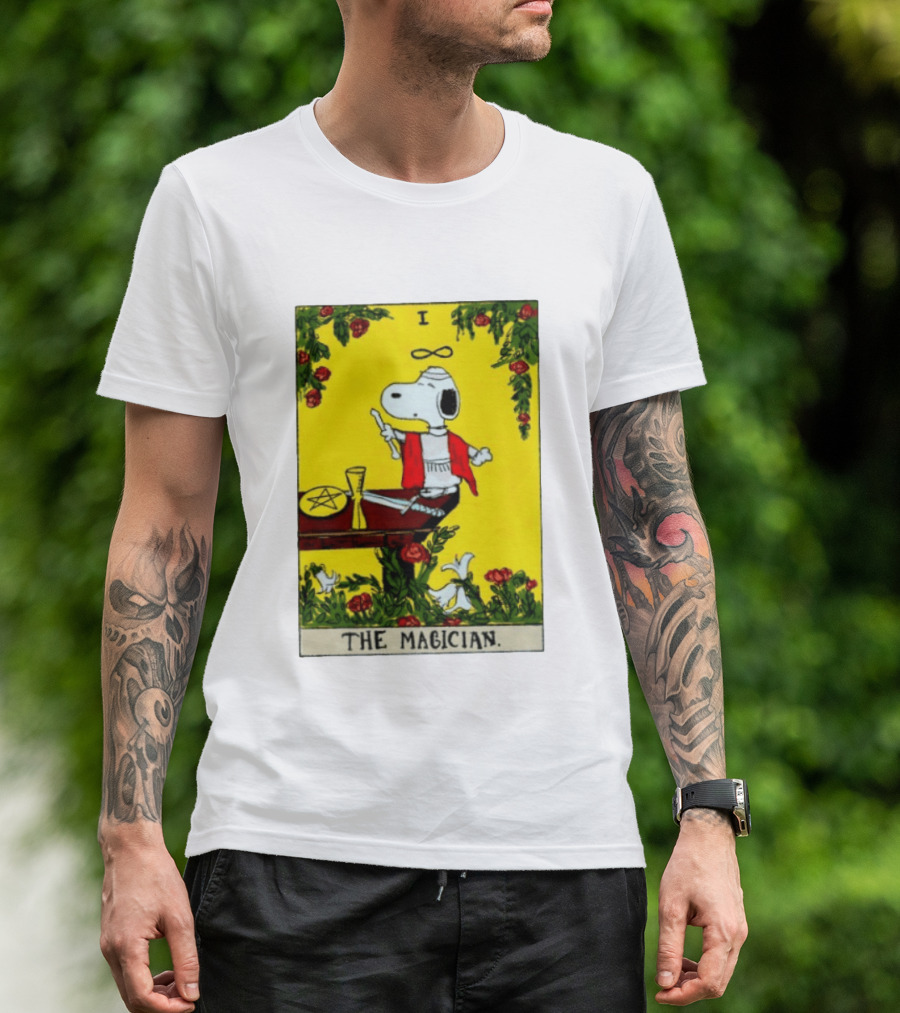 Snoopy Peanuts The Magician Tarot Card T-Shirt