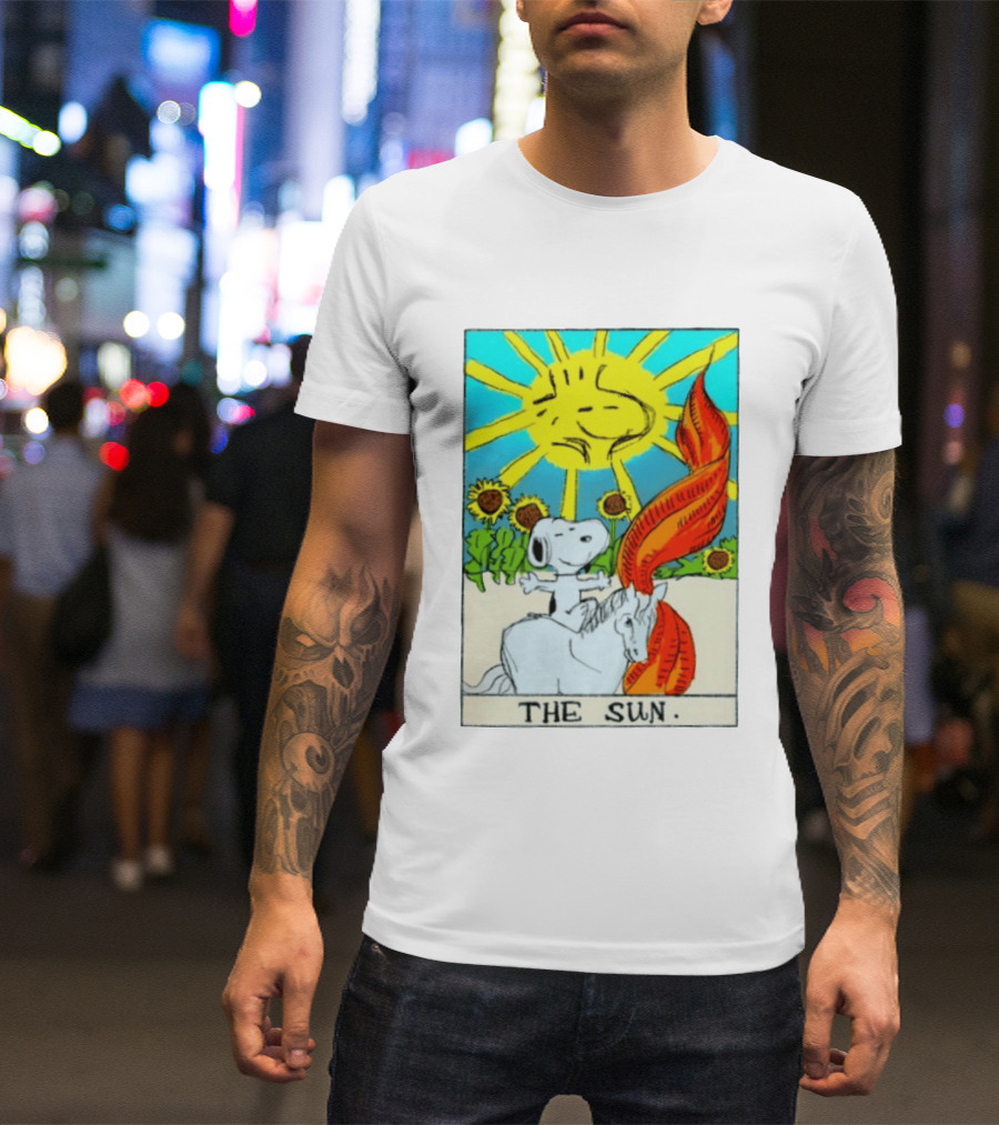 Snoopy The Sun Tarot Card Peanuts Charlie Brown Tarot T-Shirt