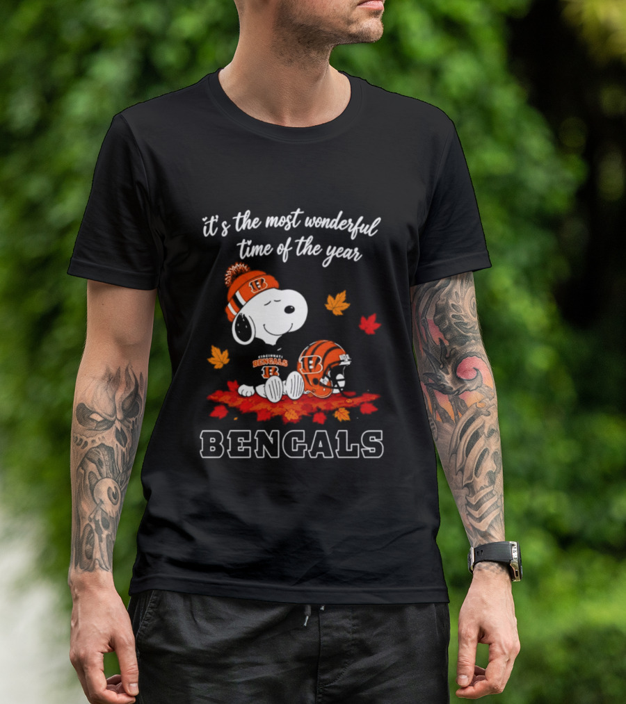 Cincinnati Bengals Snoopy Fall Halloween 2026 It's The Most Wonderful Time Of The Year T-Shirt