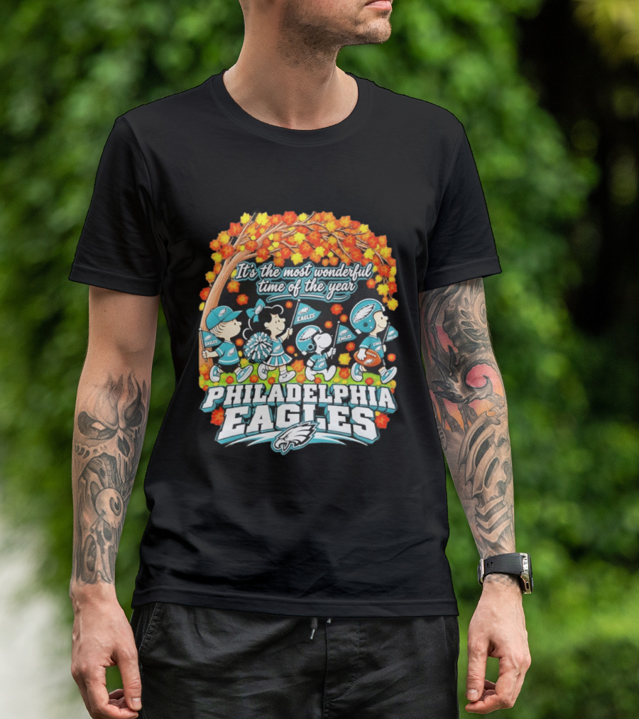 Philadelphia Eagles Peanuts Characters Autumn It's The Most Wonderful Time Of The Year T-Shirt