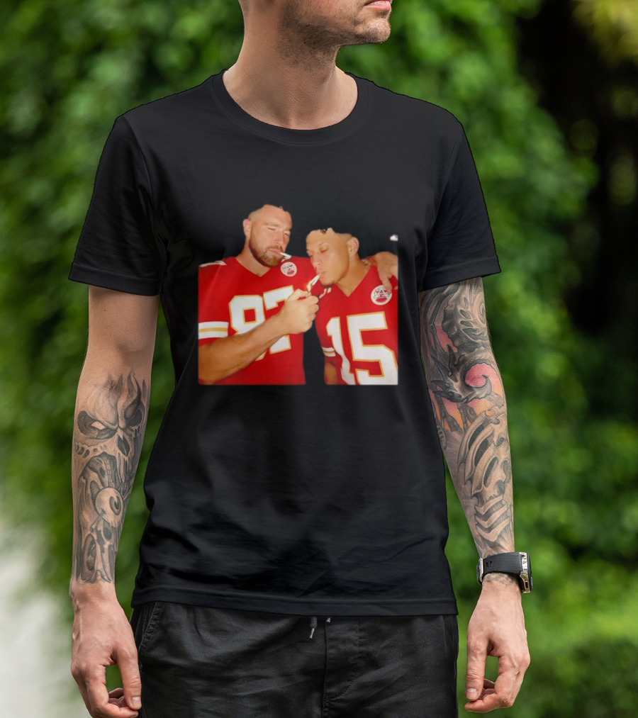 Kansas City Chiefs Mahomes Kelce Smoking 87 15 T-Shirt