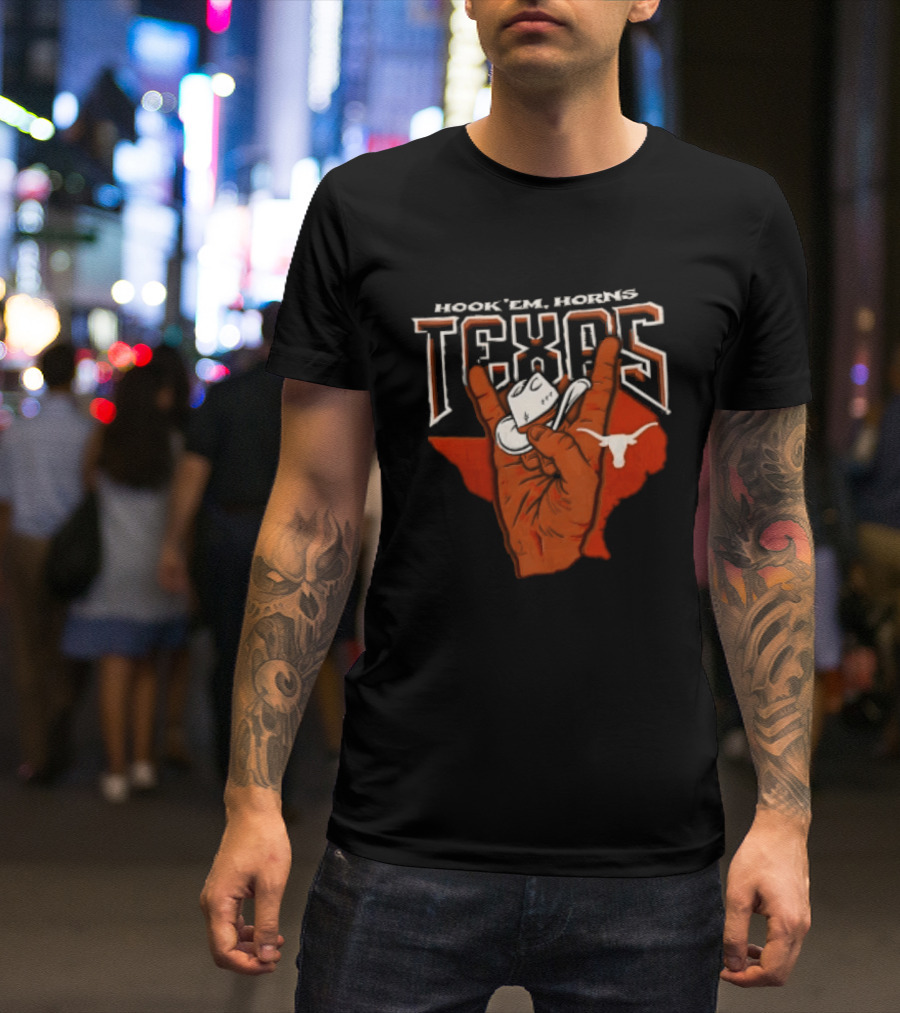 Hook 'em Texas Longhorns Hand Sign With Cowboy Hat And Longhorn T-Shirt