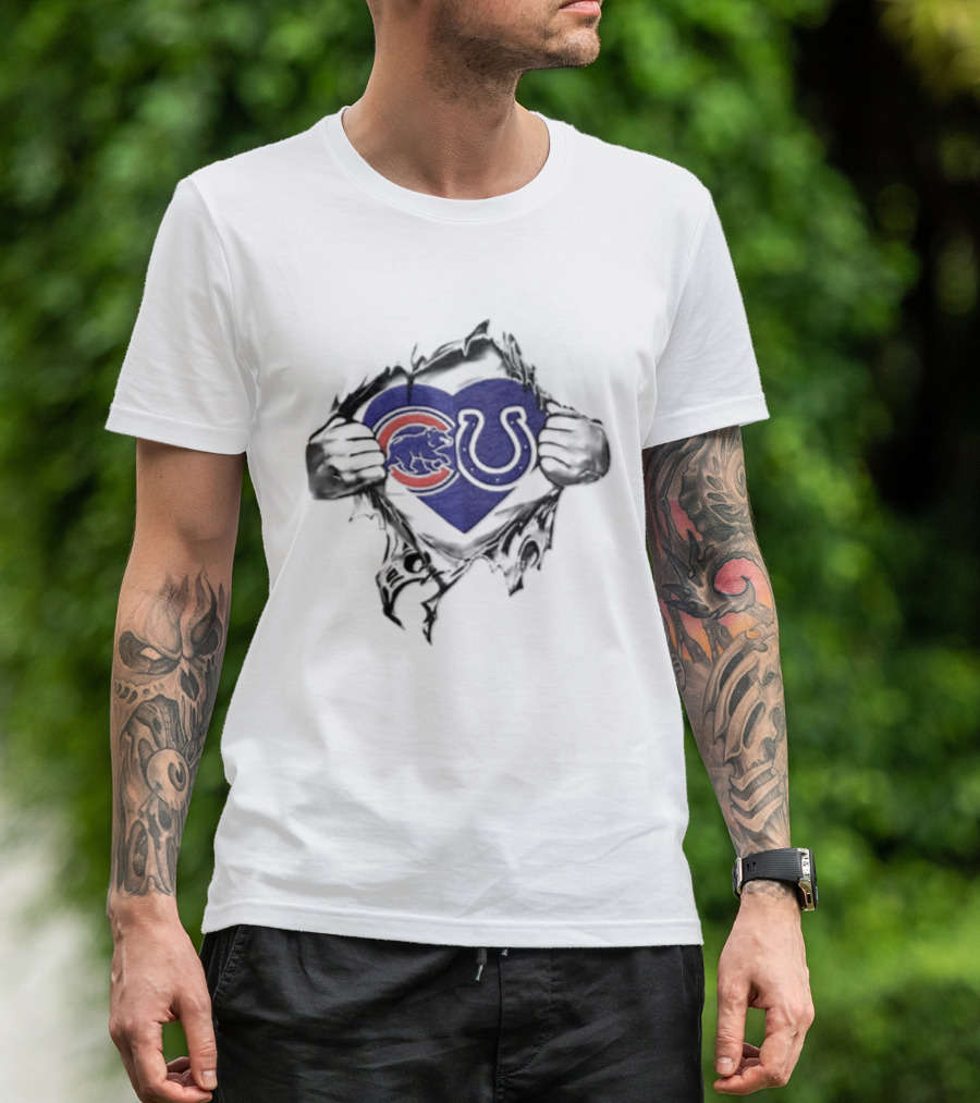 Chicago Cubs Indianapolis Colts Heart Symbol Embrace T-Shirt