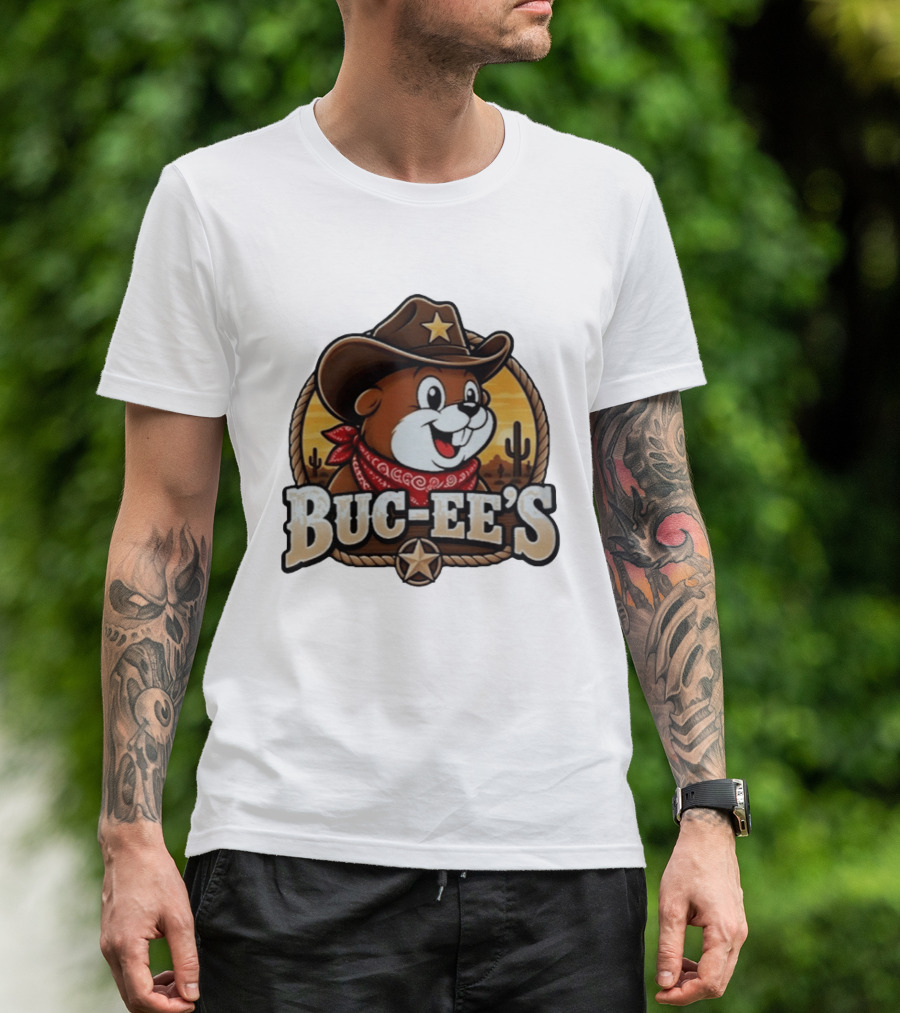 Buc Ee's Cowboy Howdy Beaver Star Bandana Cacti Desert Scene T-Shirt