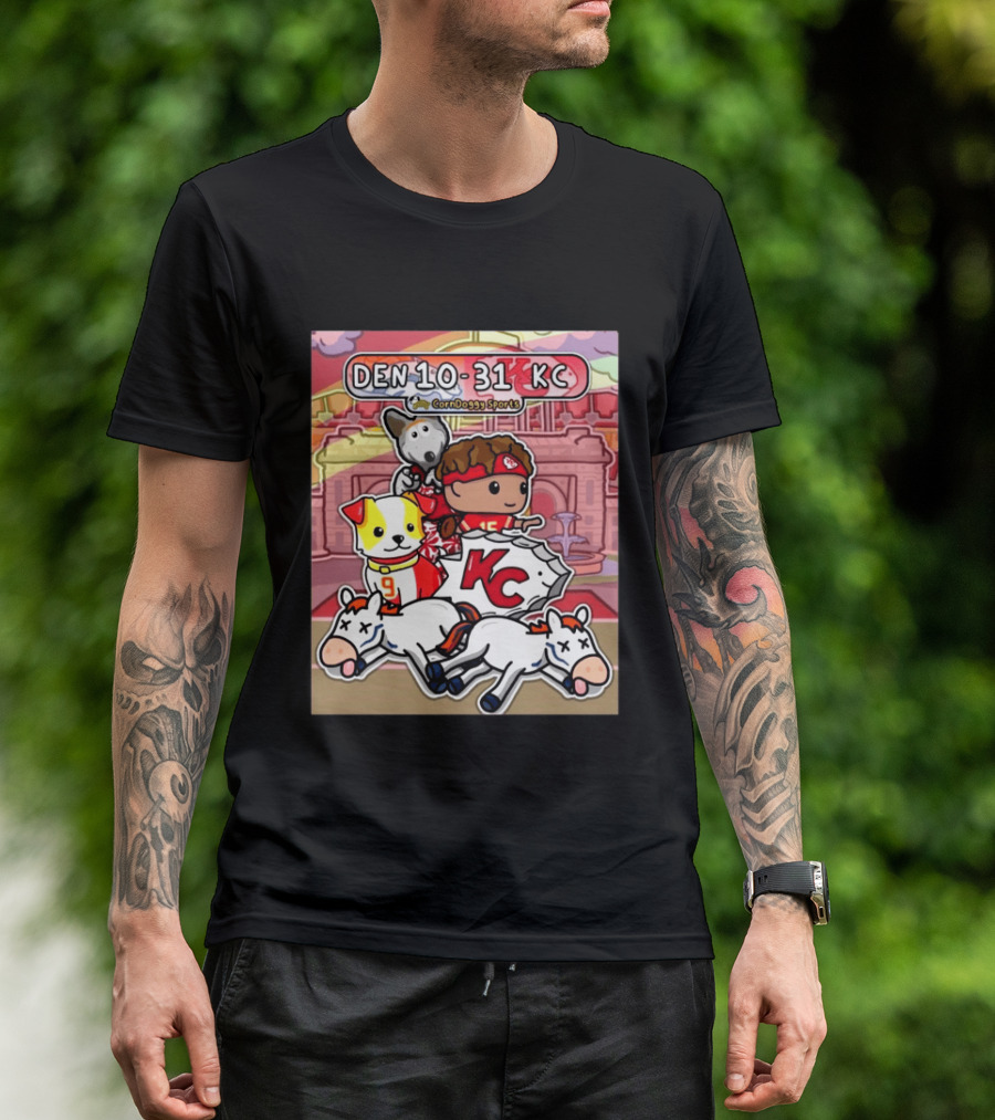 CornDoggy Sports DEN 10 31 KC Denver Broncos Vs Kansas City Chiefs Cartoon Characters And Dogs With Football T-Shirt
