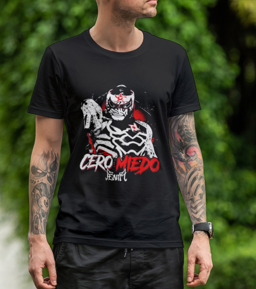 Cero Miedo Penta Hand Sign WWE Photo T-Shirt