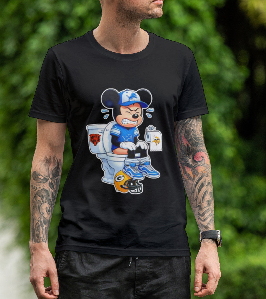 Detroit Lions Mickey Toilet Beating Bears Vikings Packers Football T-Shirt