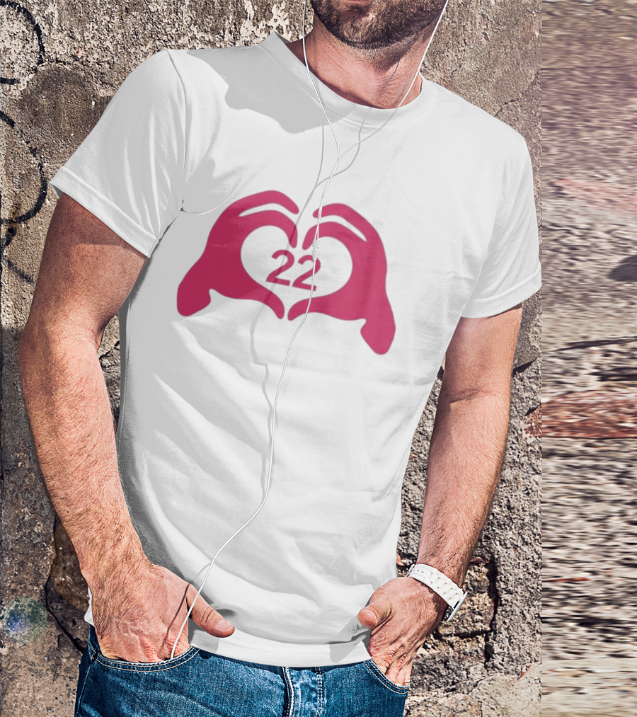 Feelin 22 Pink Heart Hands Gesture T-Shirt
