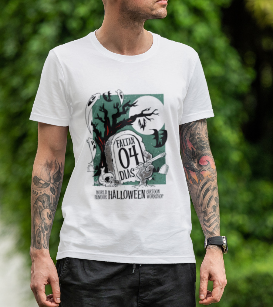 Faltan 04 Dias World Famous Halloween Cartoon Workshop Spooky Tree And Bats T-Shirt