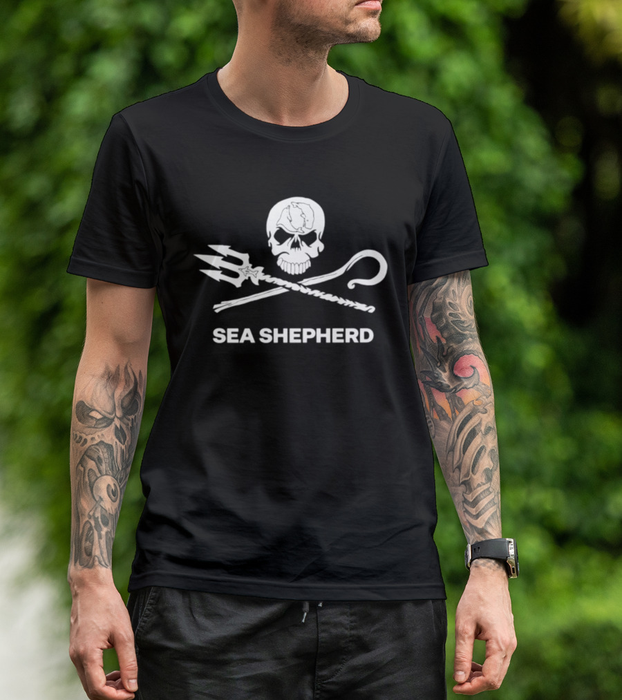 Sea Shepherd Jolly Roger Skull And Crossbones Trucker Hat T-Shirt