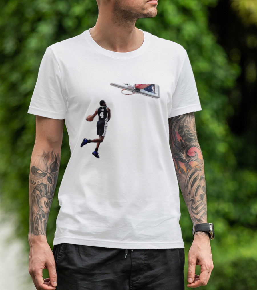 DeAaron Fox Dunk Action Sacramento Kings Basketball NBA T-Shirt