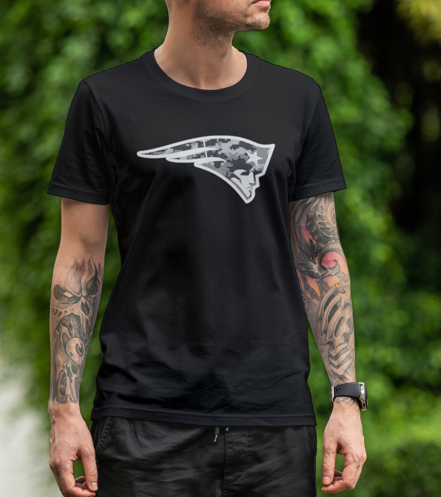 New England Patriots 2026 Salute To Service Camo Patriots Head T-Shirt