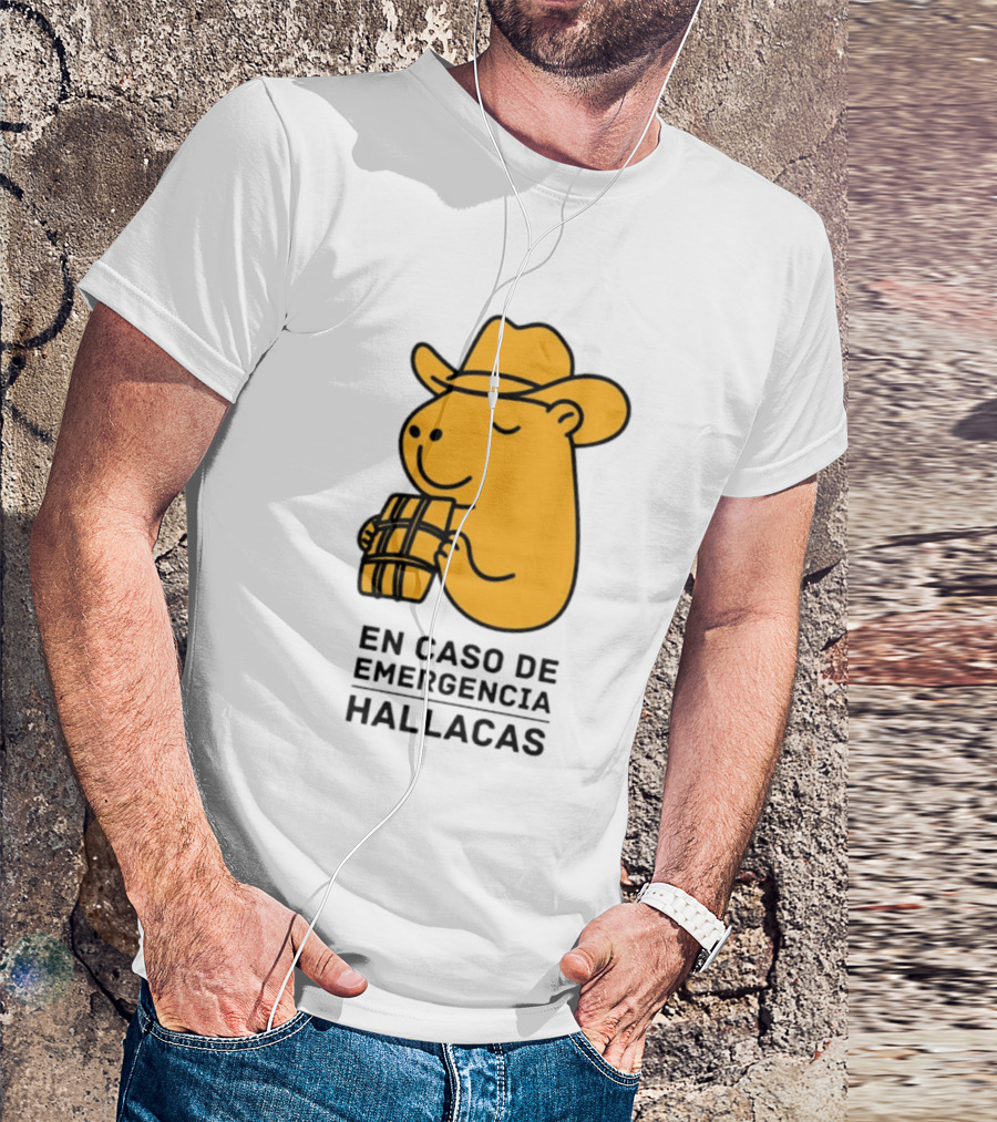 En Caso De Emergencia Hallacas Capybara Cowboy Hat T-Shirt