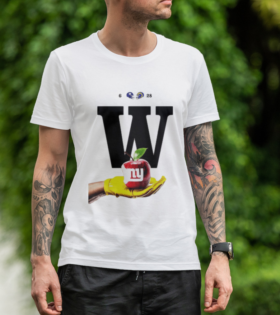 Los Angeles Rams W Over New York Giants Big Apple Victory T-Shirt