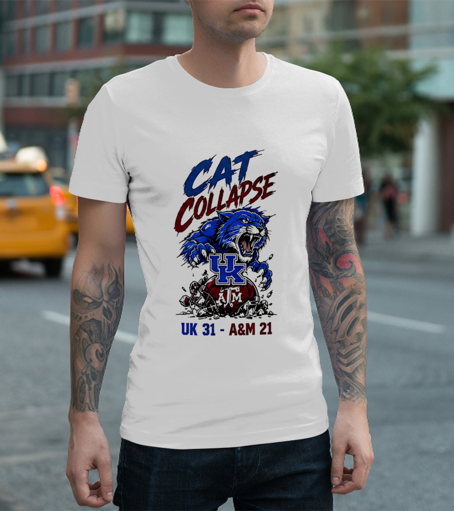 Cat Collapse UK Wildcats Crushing A&M Helmet UK 31 A&M 21 T-Shirt
