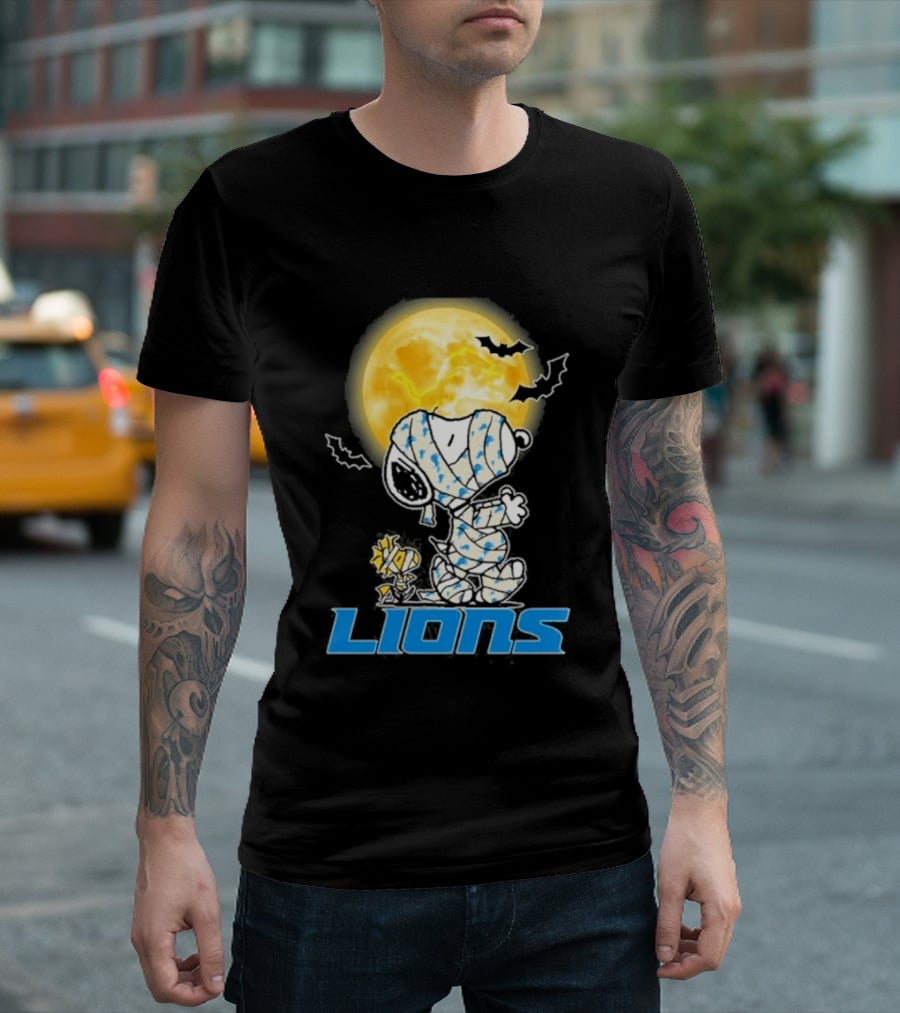 Detroit Lions Snoopy Halloween 2026 Full Moon Bat Holiday T-Shirt