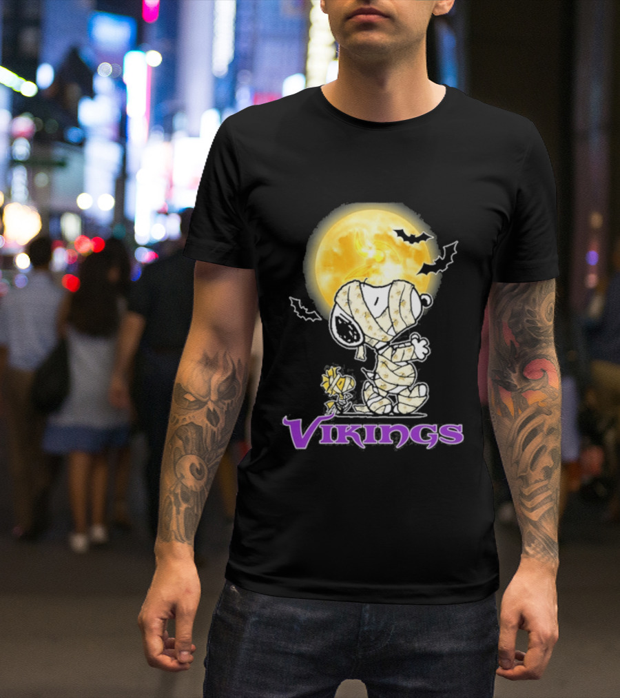 Minnesota Vikings Snoopy Halloween Moon 2026 Holiday T-Shirt