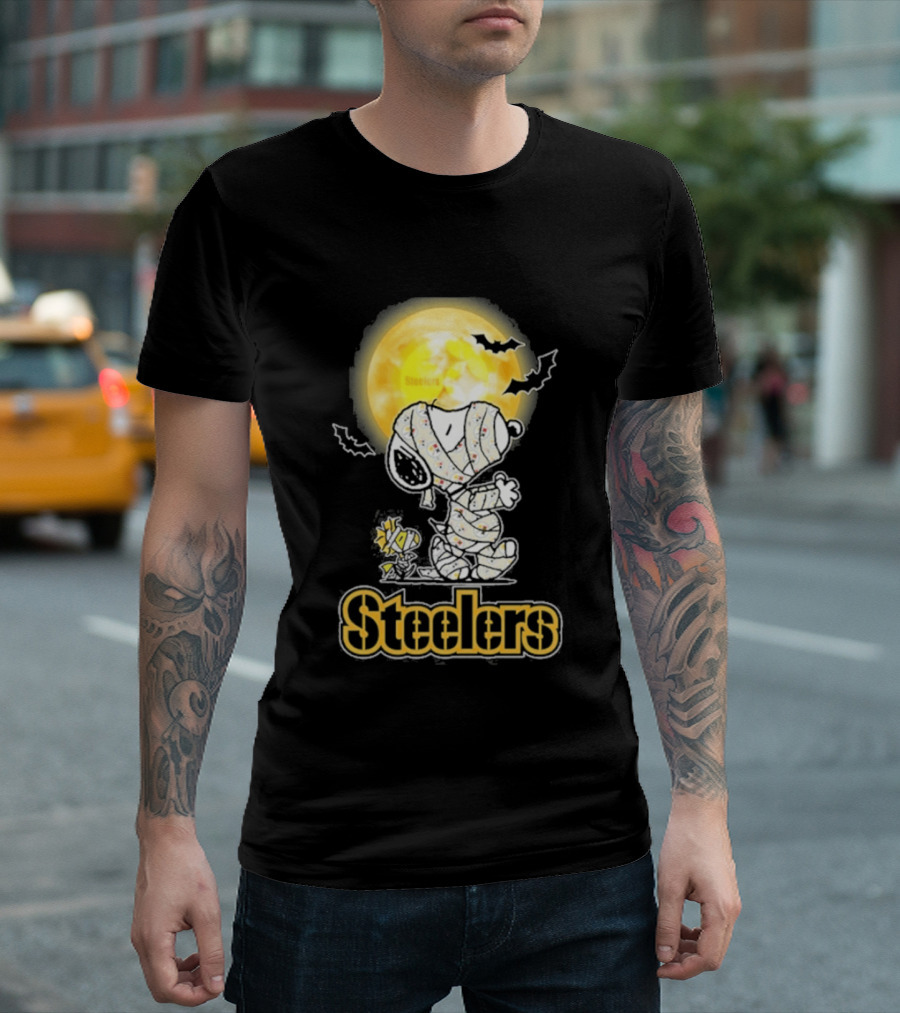 Pittsburgh Steelers Snoopy Halloween 2026 Holiday T-Shirt