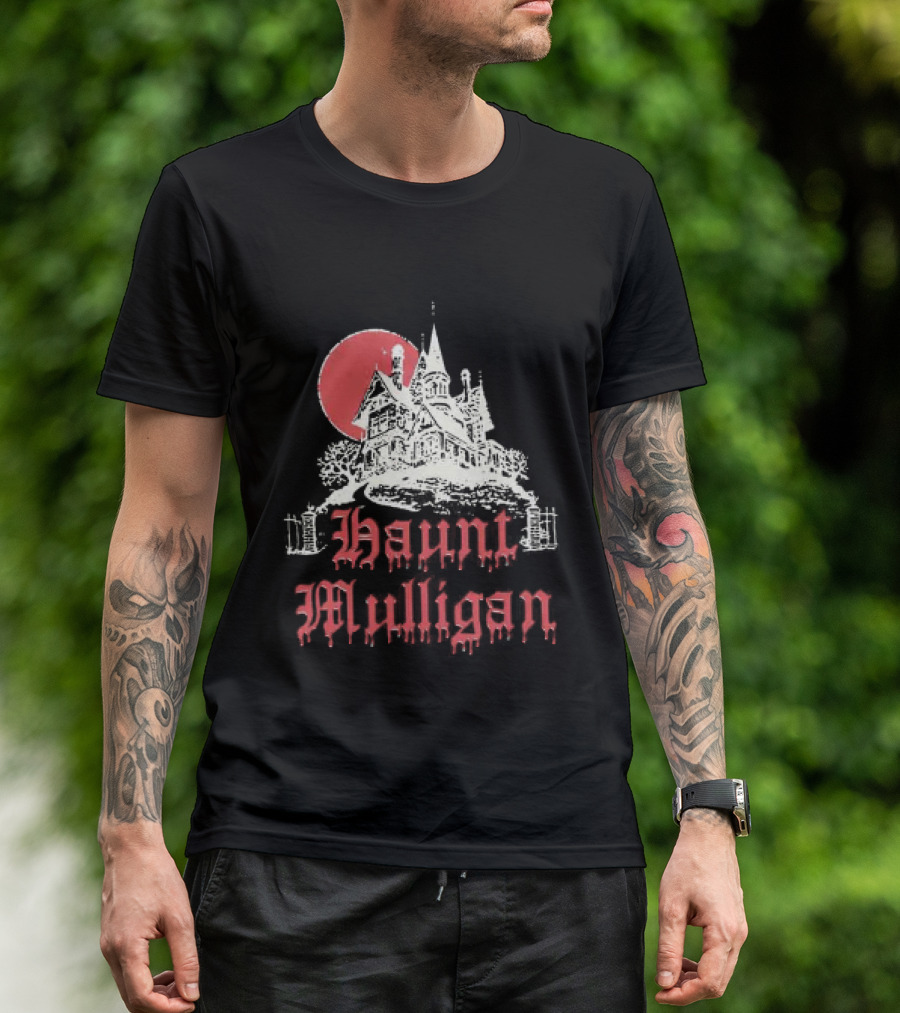 Hot Mulligan Haunted House Halloween Castle 2026 T-Shirt