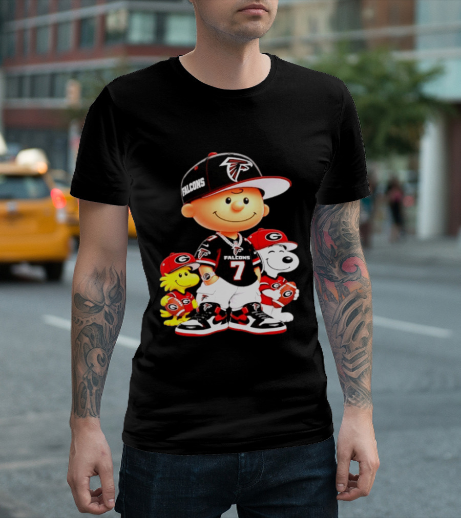 Charlie Brown Snoopy Woodstock Atlanta Falcons Georgia Bulldogs Football Fan Gear T-Shirt