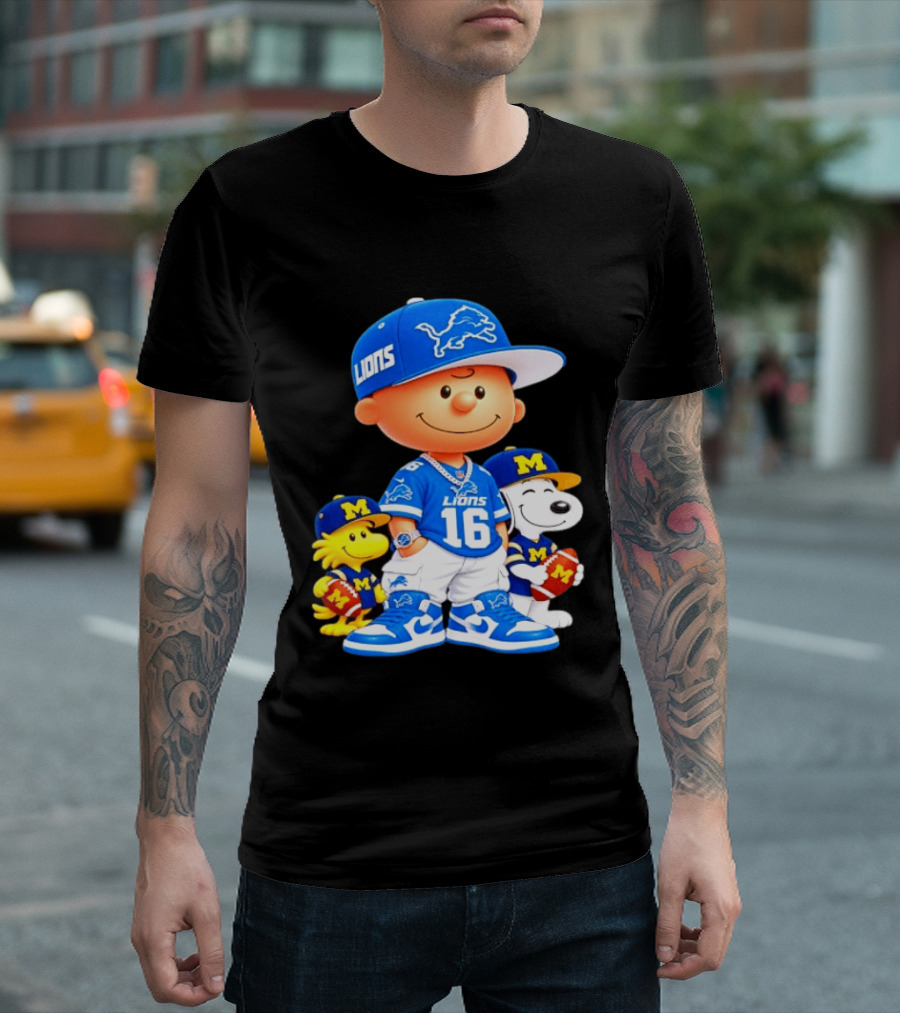 Charlie Brown Snoopy Woodstock Detroit Lions Michigan Wolverines Football Fan 16 T-Shirt