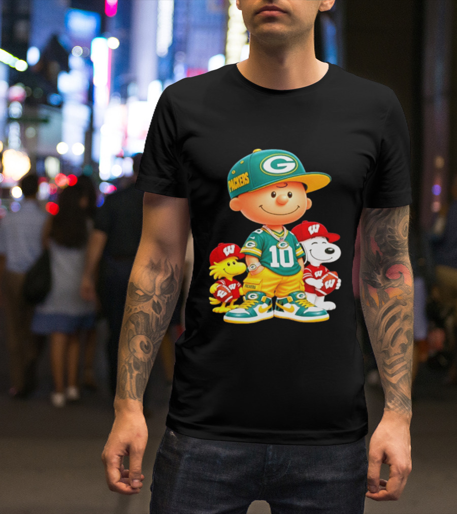 Charlie Brown Snoopy Woodstock Green Bay Packers Wisconsin Badgers Sports Fan Gear T-Shirt