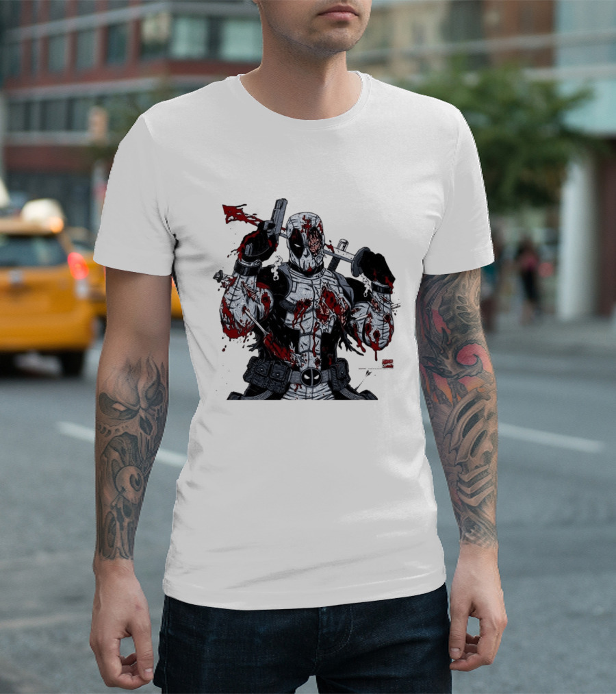 Deadpool Battle Damaged Bloody Swords Katana Gunner Comics Hero T-Shirt