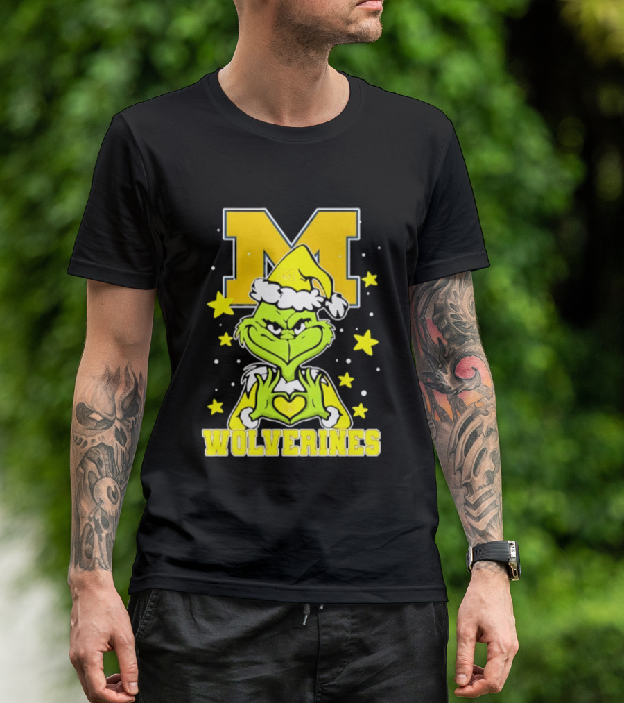 Michigan Wolverines Grinch Love Hands Christmas Football 2026 T-Shirt