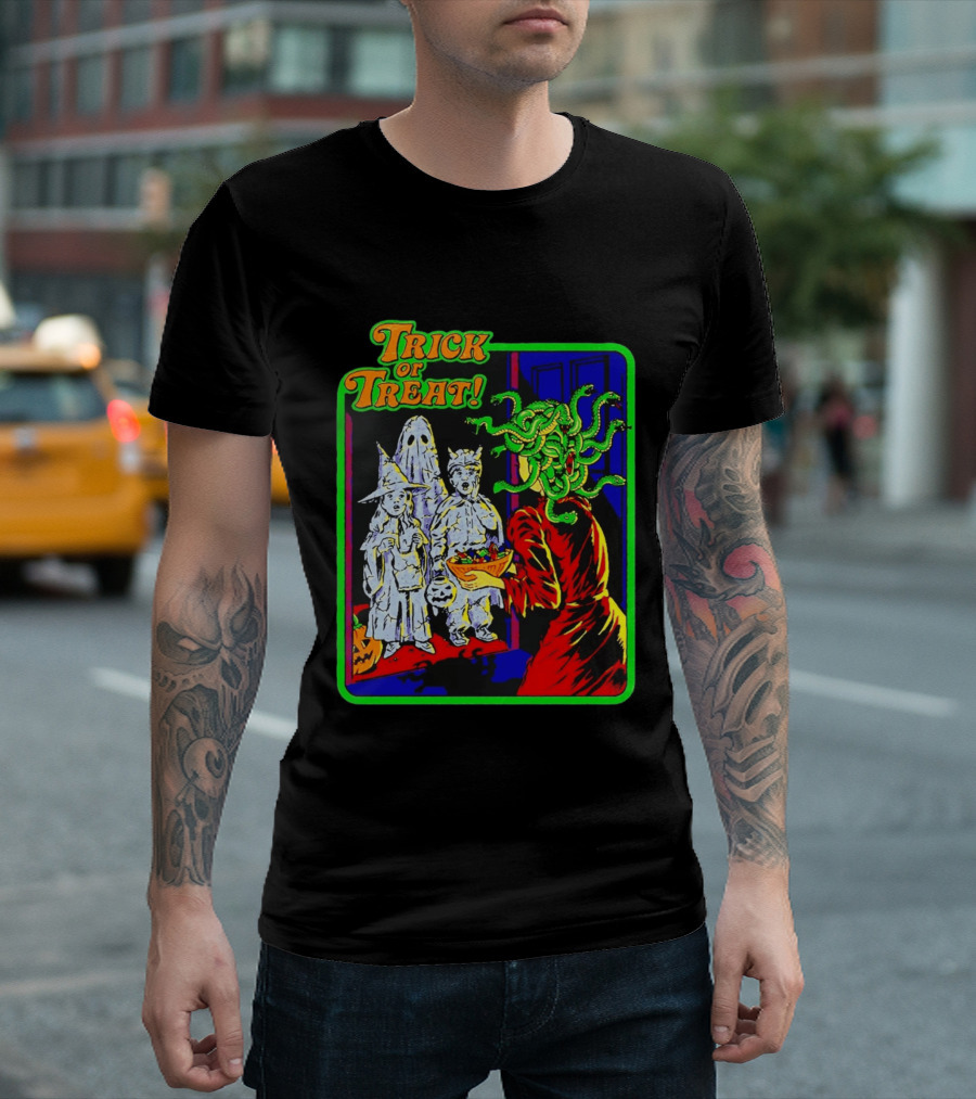 Trick Or Treat Medusa Halloween Retro Comic T-Shirt