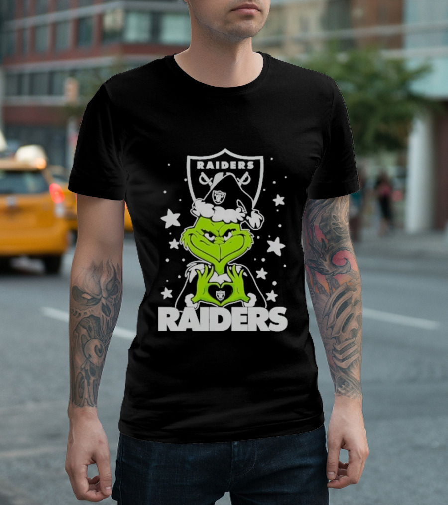 Las Vegas Raiders Grinch Love Hands Christmas Football 2026 T-Shirt